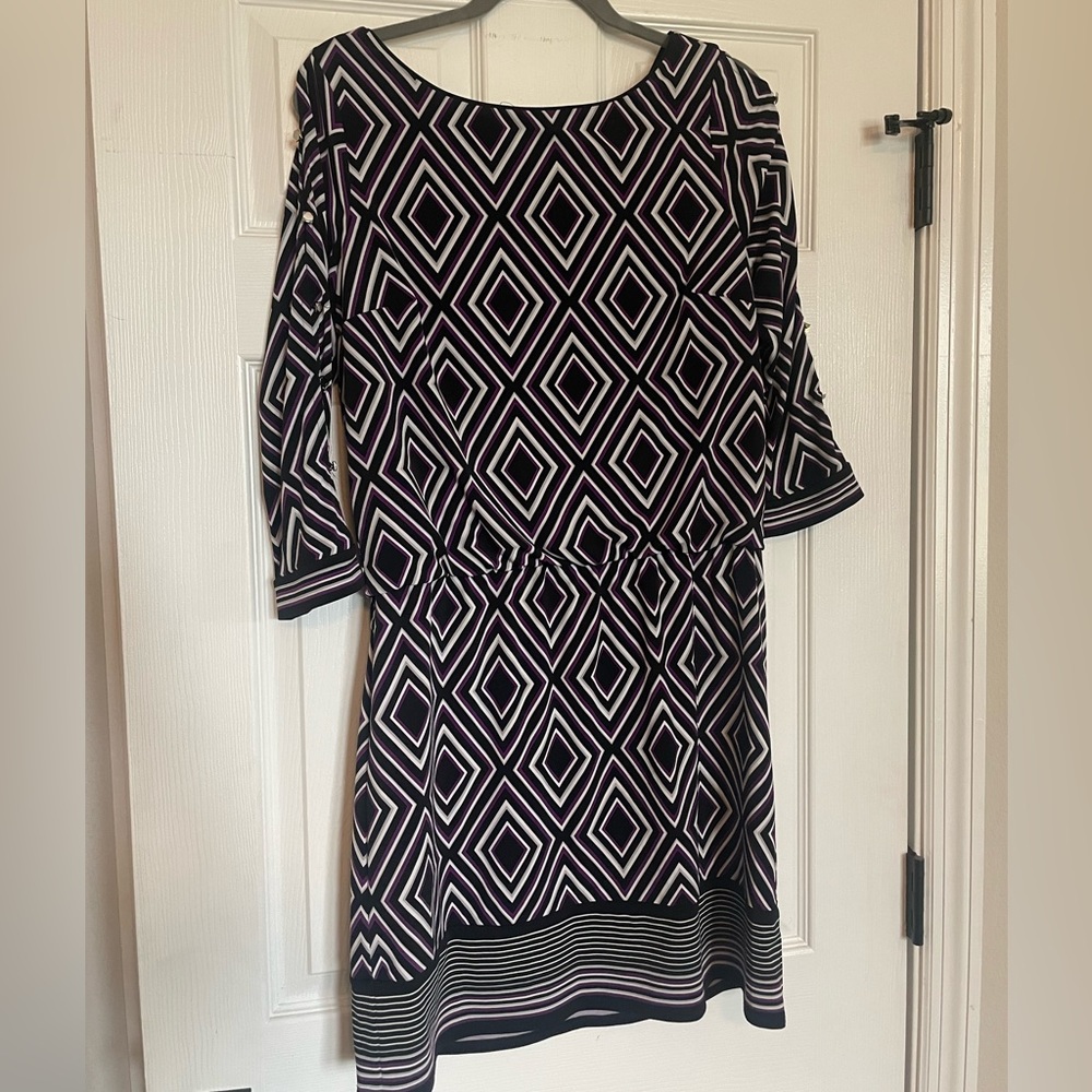 Women’s WHBM Slit Sleeve Dress. Size M.